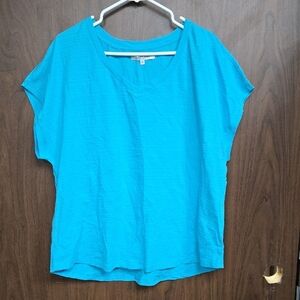 Santana Size 1X Light Blue Textured Knit V-Neck T-Shirt